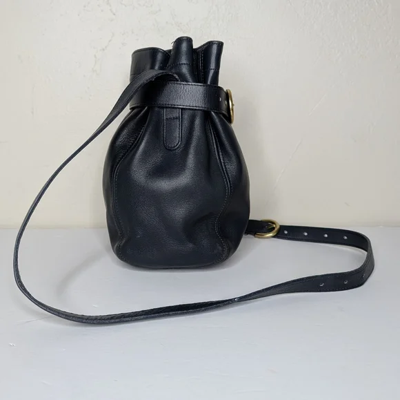 Vintage Coach Navy Blue Leather Belted Pouch - Picture 5 of 14